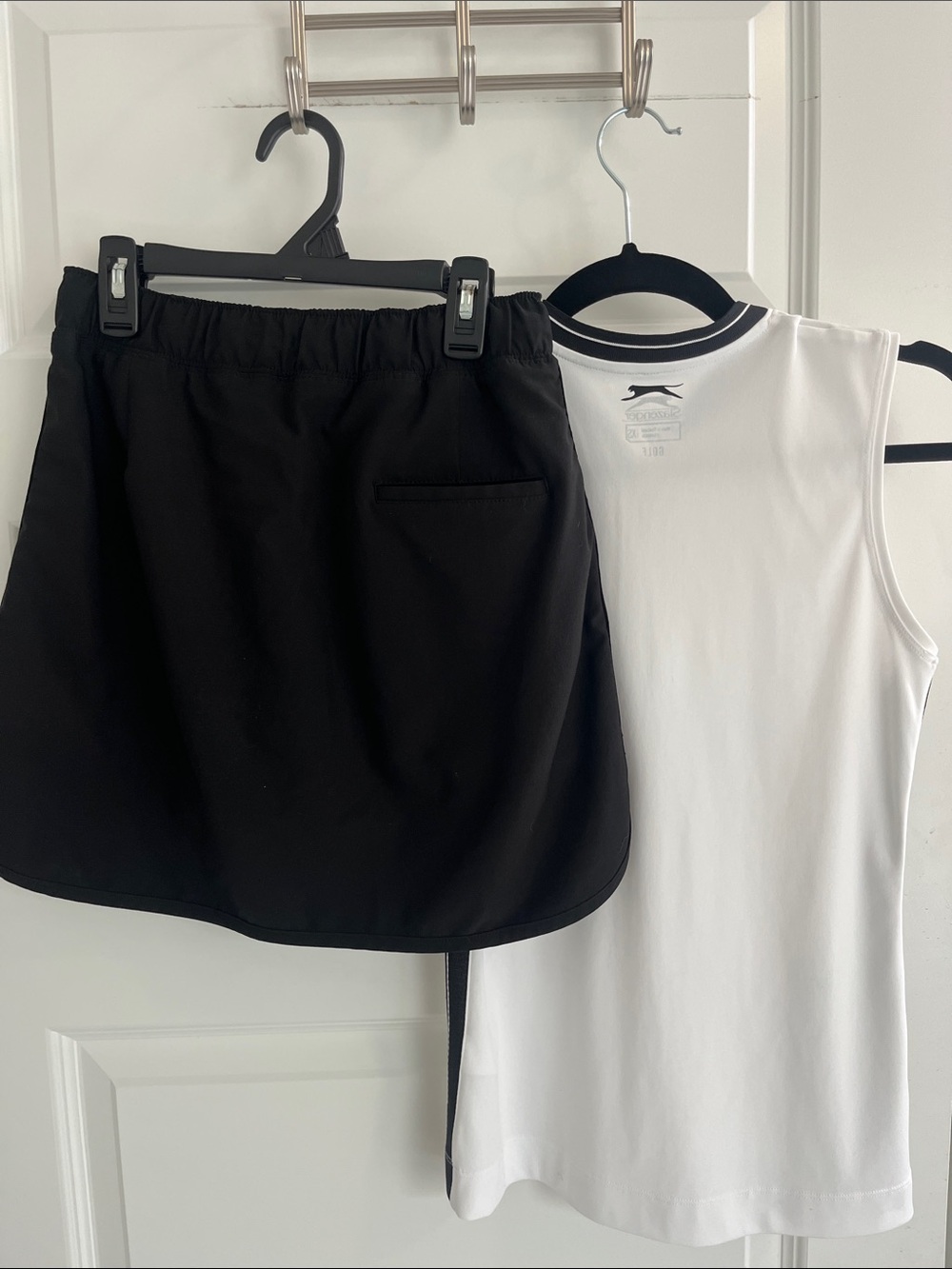 Slazenger Golf White and Black Sleeveless Zip-Front Tank Top and Skort - Picture 5 of 6